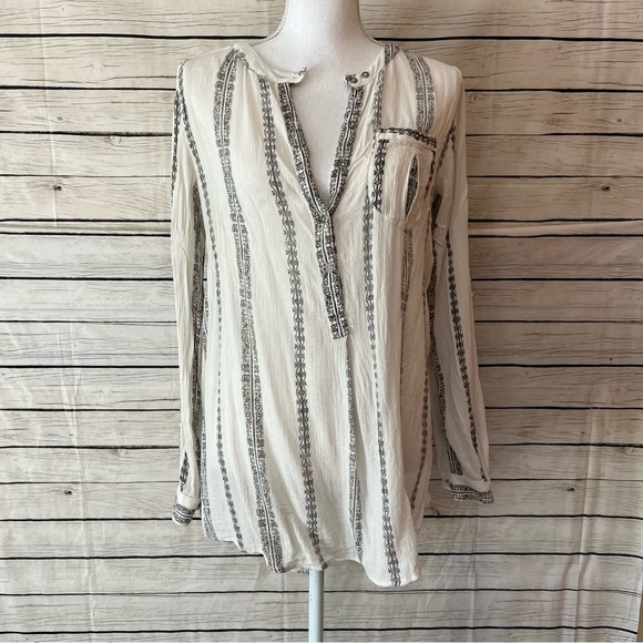 Free People Magic Pullover Top in Vanilla Combo - Picture 4 of 13